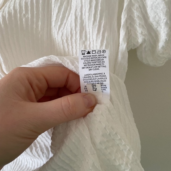 SMART SET White Flowy Button-Down - Picture 8 of 8